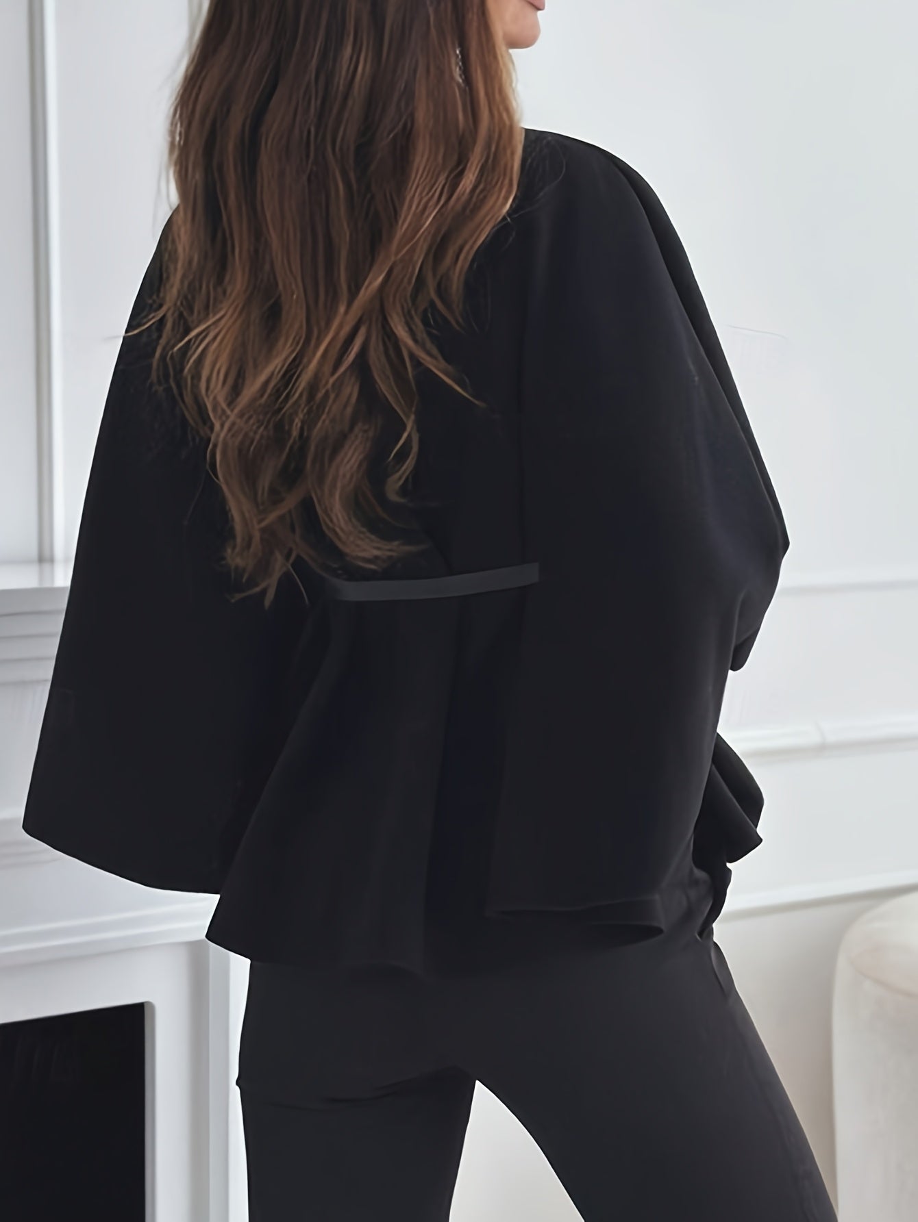 Manteau d'hiver élégant pour femmes - Veste tunique à manches longues avec col structuré, tons marron, tissu non extensible pour tenues formelles ou décontractées